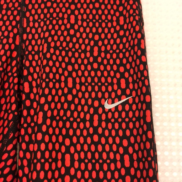 Nike Dri-Fit Cropped Leggings - Picture 2 of 7